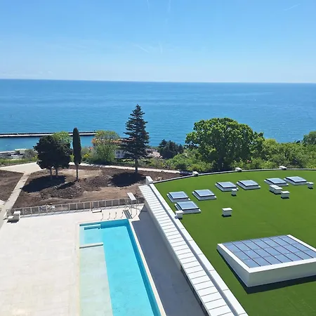 Skyline 44 Апартамент