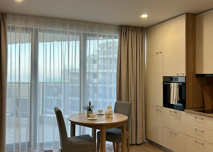 Skyline 44 ヴァルナ